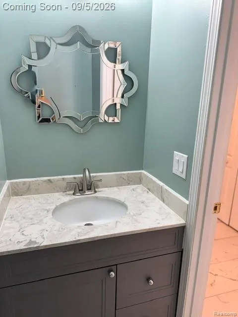 572 Tennyson Rochester Hills City, MI 48307