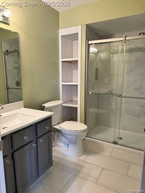 572 Tennyson Rochester Hills City, MI 48307