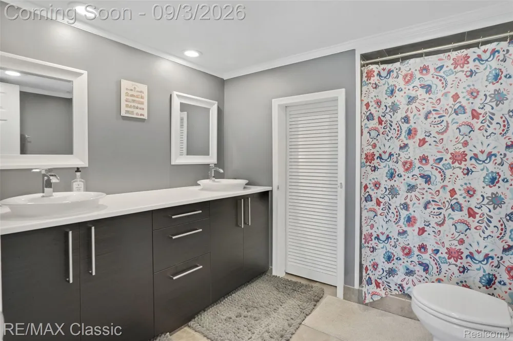 7514 Capri Drive White Lake Charter Township, MI 48383