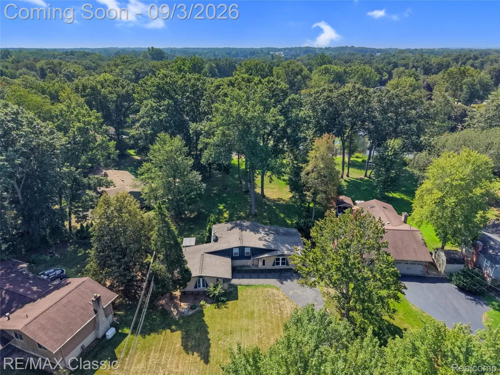 7514 Capri Drive White Lake Charter Township, MI 48383