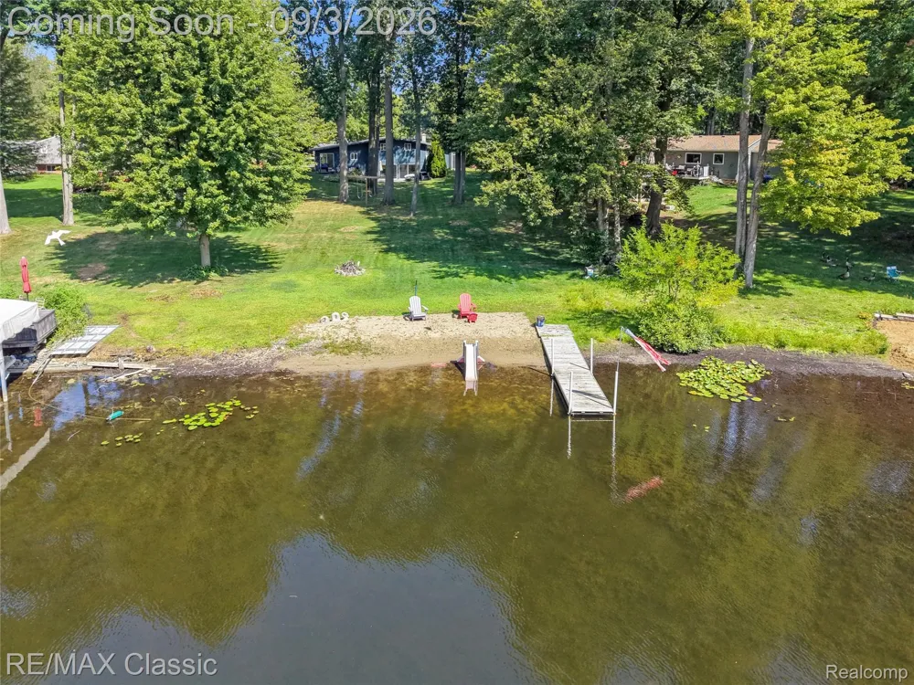 7514 Capri Drive White Lake Charter Township, MI 48383