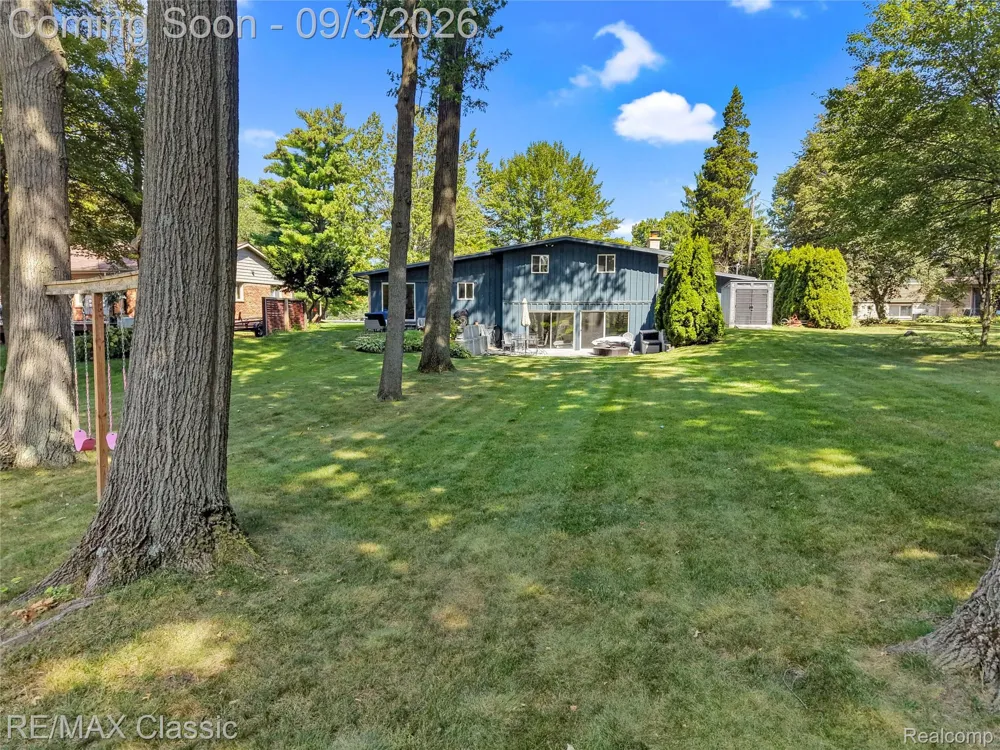 7514 Capri Drive White Lake Charter Township, MI 48383