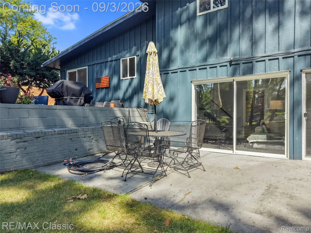 7514 Capri Drive White Lake Charter Township, MI 48383