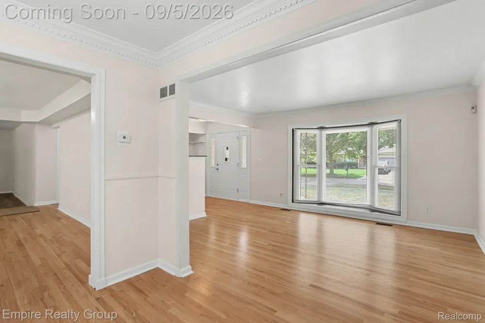 1373 Stonetree Drive Troy City, MI 48083
