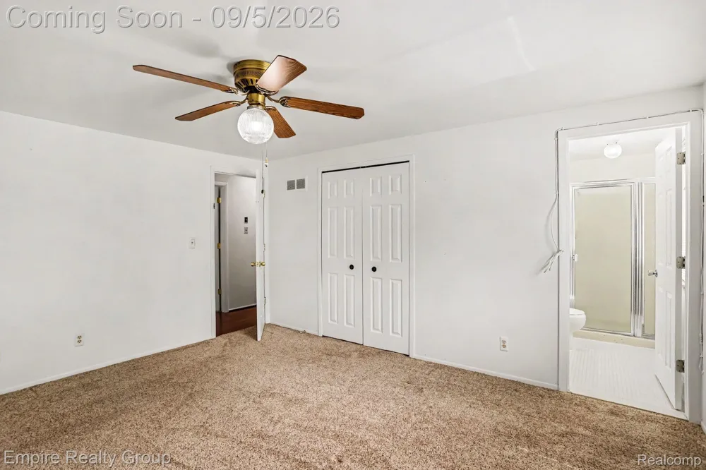 1373 Stonetree Drive Troy City, MI 48083