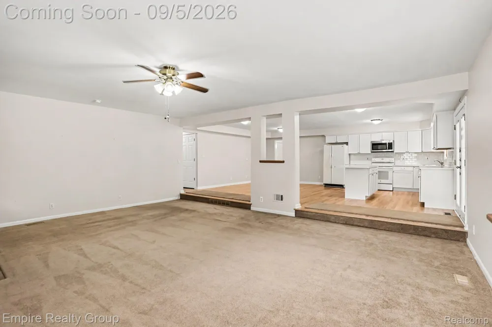 1373 Stonetree Drive Troy City, MI 48083