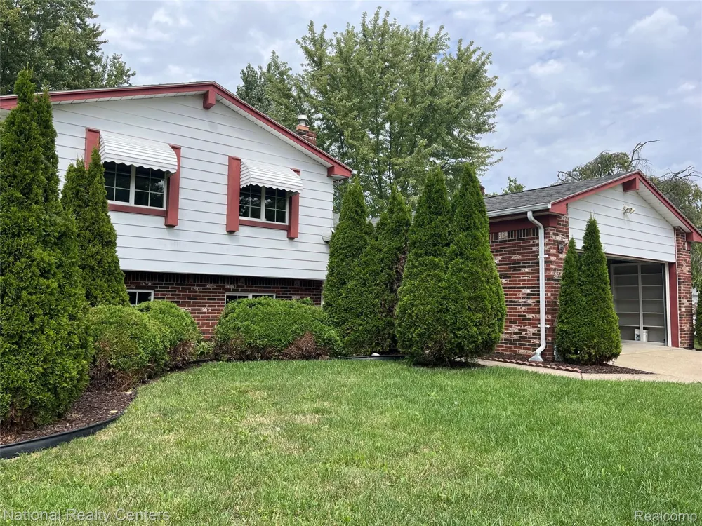 45162 Forest Trail Drive Canton Charter Township, MI 48187