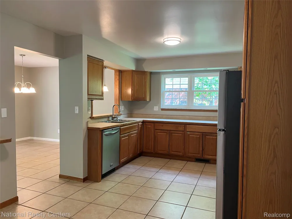 45162 Forest Trail Drive Canton Charter Township, MI 48187