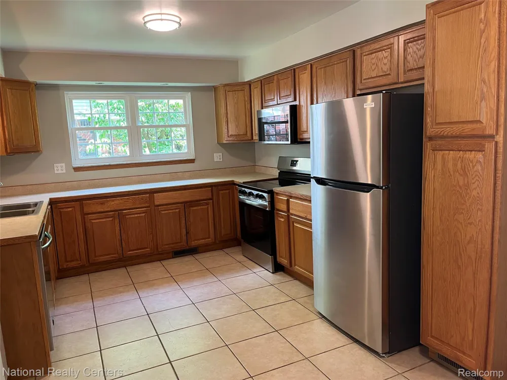 45162 Forest Trail Drive Canton Charter Township, MI 48187