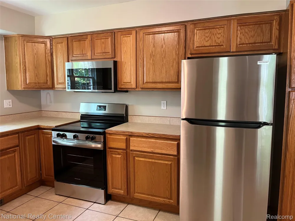 45162 Forest Trail Drive Canton Charter Township, MI 48187