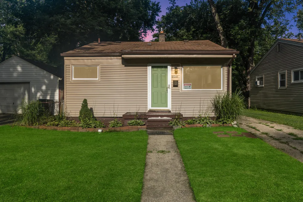 18491 Brady Redford Charter Township, MI 48240