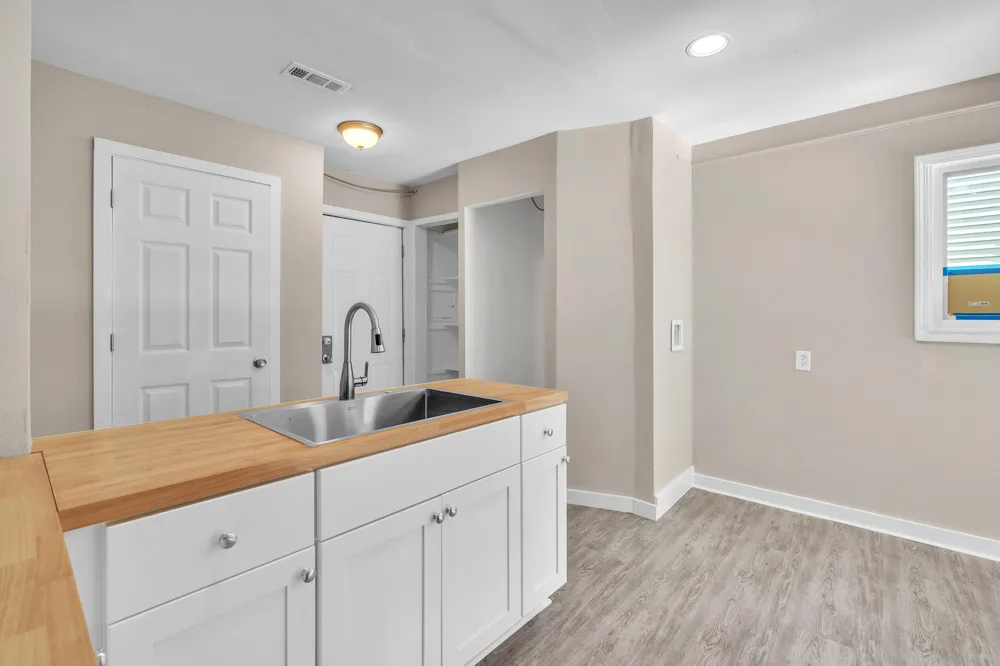 18491 Brady Redford Charter Township, MI 48240