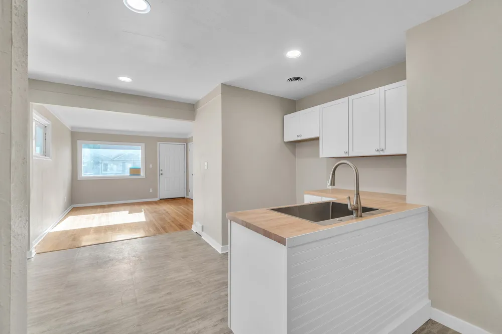 18491 Brady Redford Charter Township, MI 48240