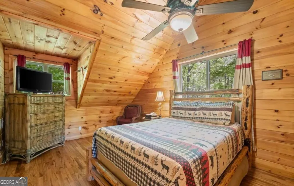 2239 Dean Mountain RD Cleveland, GA 30528
