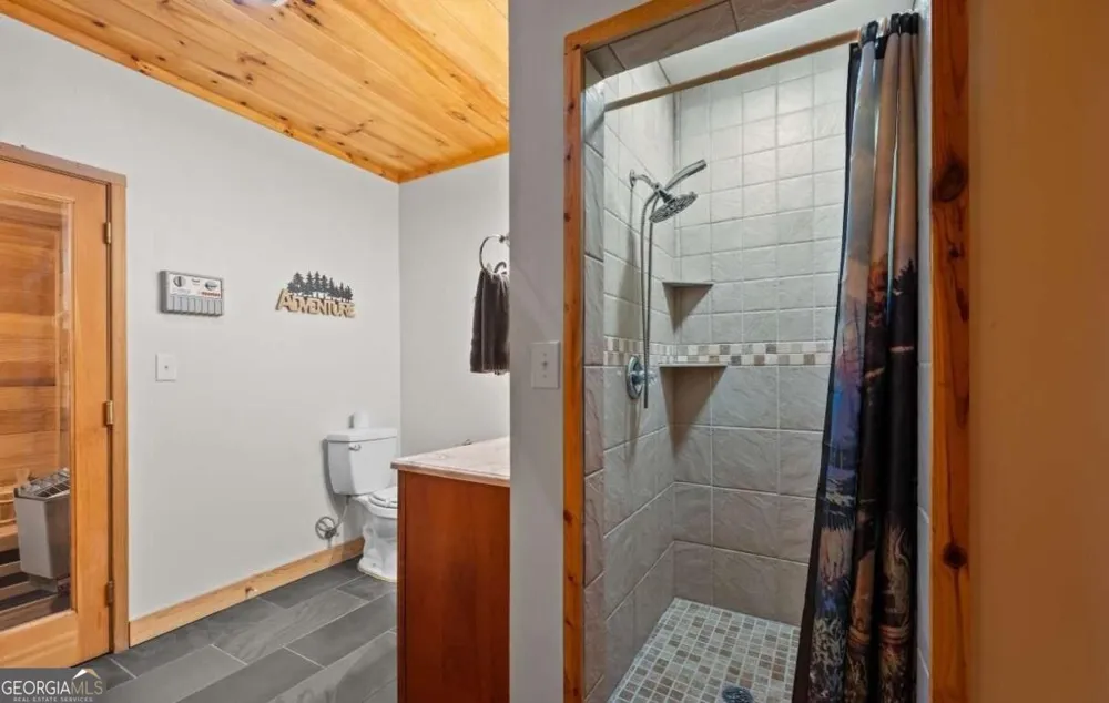2239 Dean Mountain RD Cleveland, GA 30528