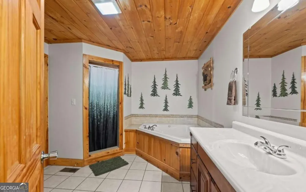 2239 Dean Mountain RD Cleveland, GA 30528