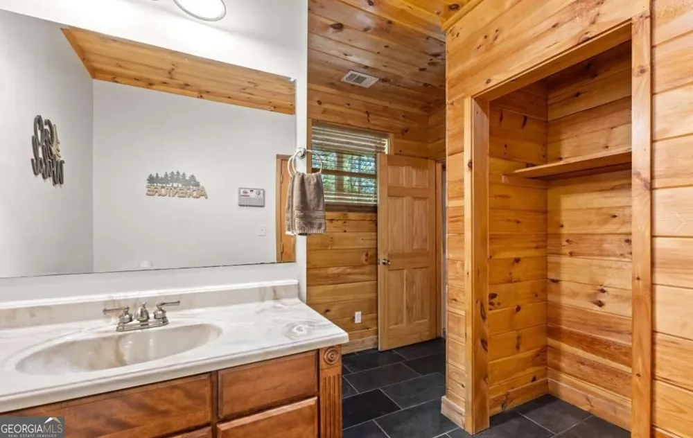 2239 Dean Mountain RD Cleveland, GA 30528