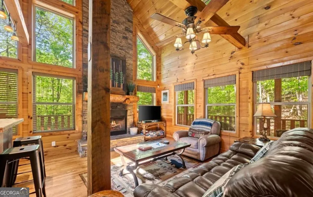 2239 Dean Mountain RD Cleveland, GA 30528
