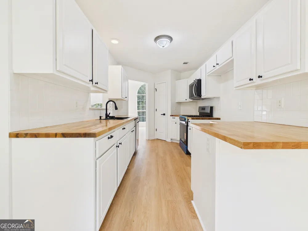 75 Lauren Overlook Newnan, GA 30263