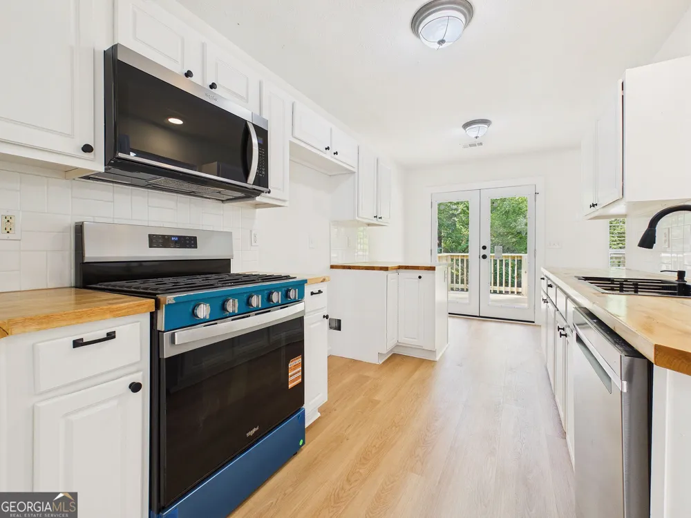 75 Lauren Overlook Newnan, GA 30263