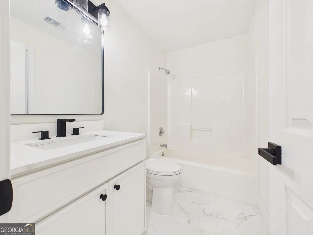 75 Lauren Overlook Newnan, GA 30263