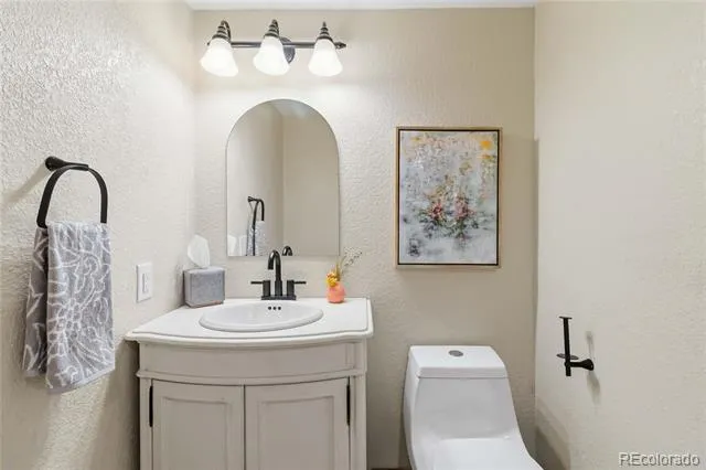 7289 S Ireland Way Centennial, CO 80016