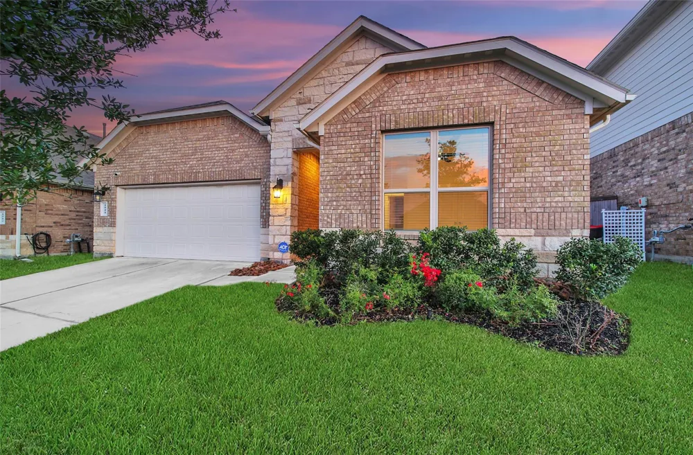 1008 Youth Water Road Montgomery, TX 77316