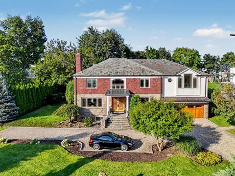 50 Echo Bay Drive