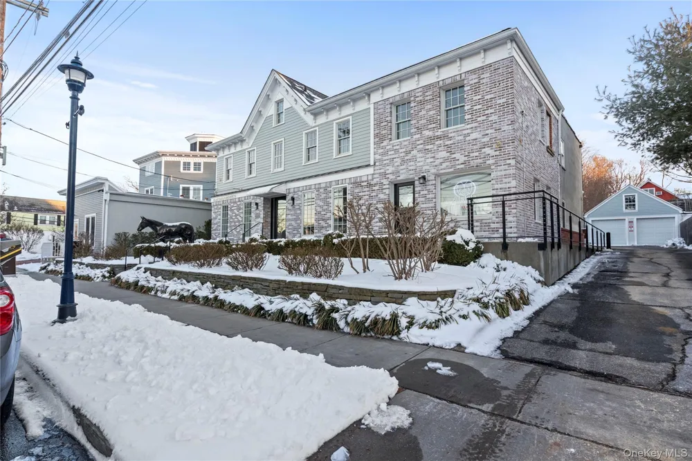 71 W Main Street #2A Oyster Bay, NY 11771