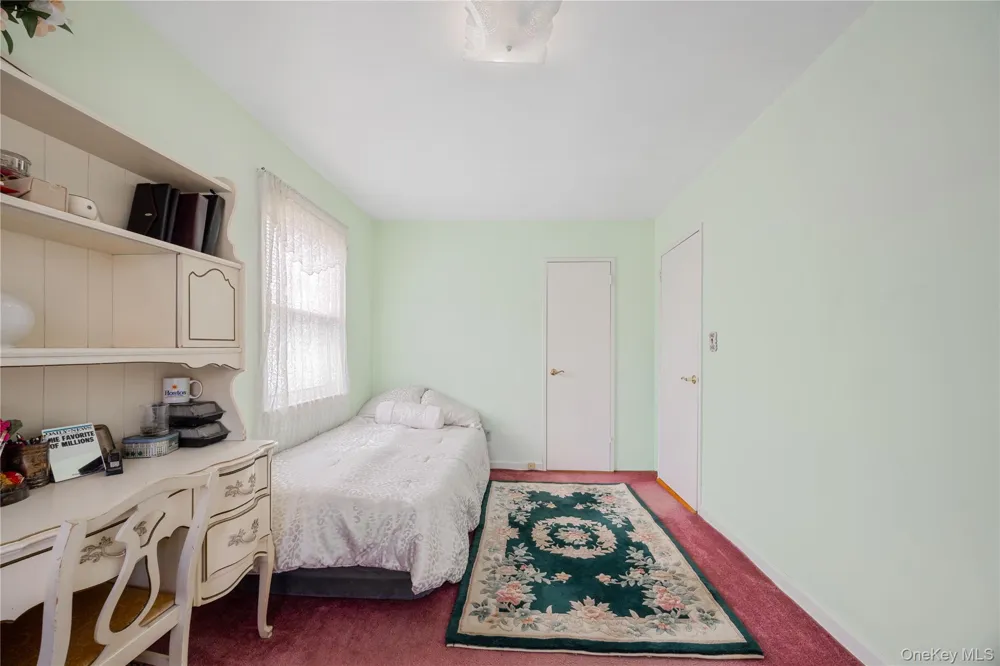 727 Hollywood Avenue Bronx, NY 10465