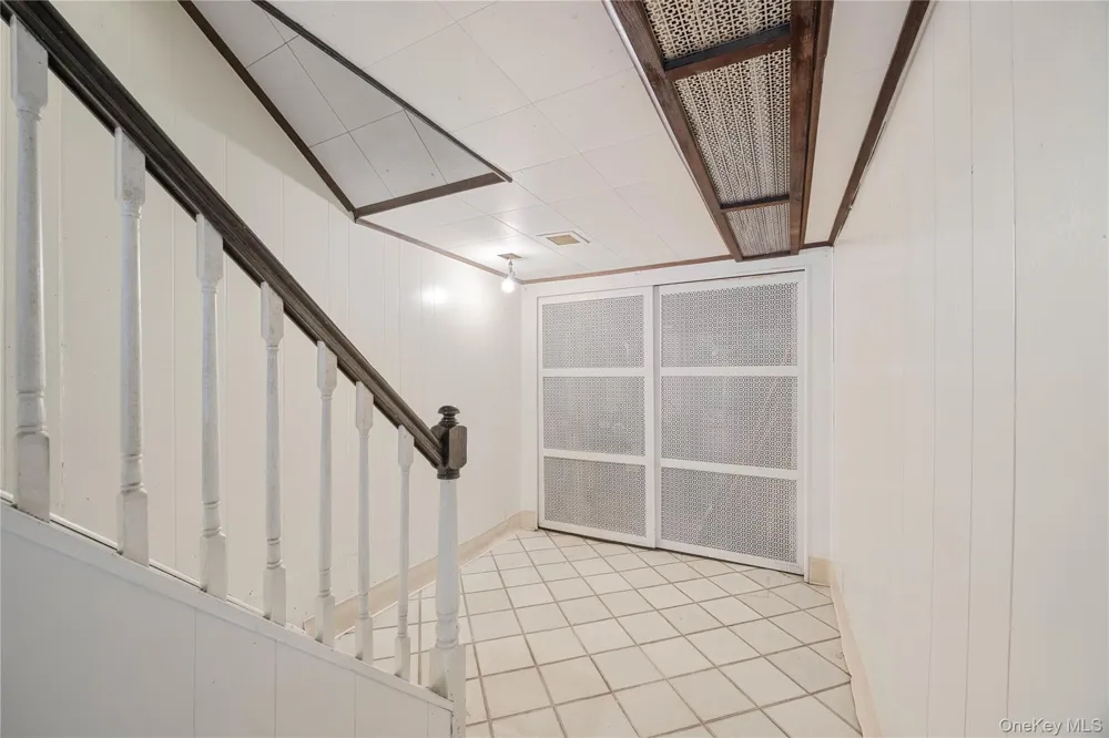 727 Hollywood Avenue Bronx, NY 10465