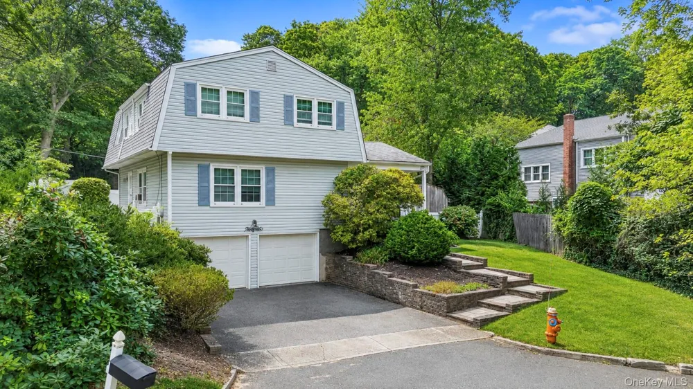 35 Sanford Street Huntington Station, NY 11746