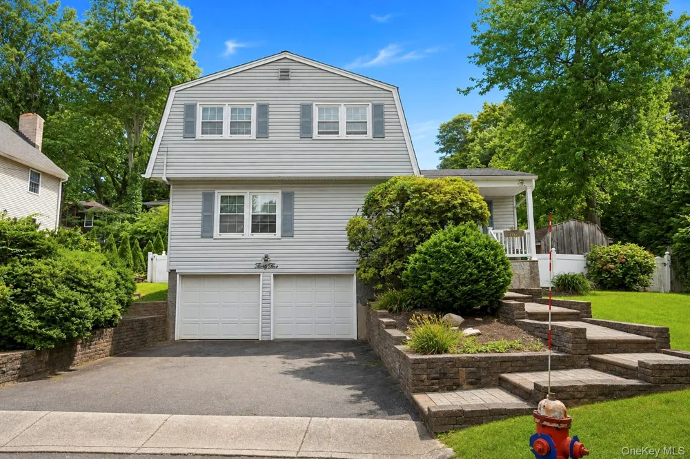 35 Sanford Street Huntington Station, NY 11746