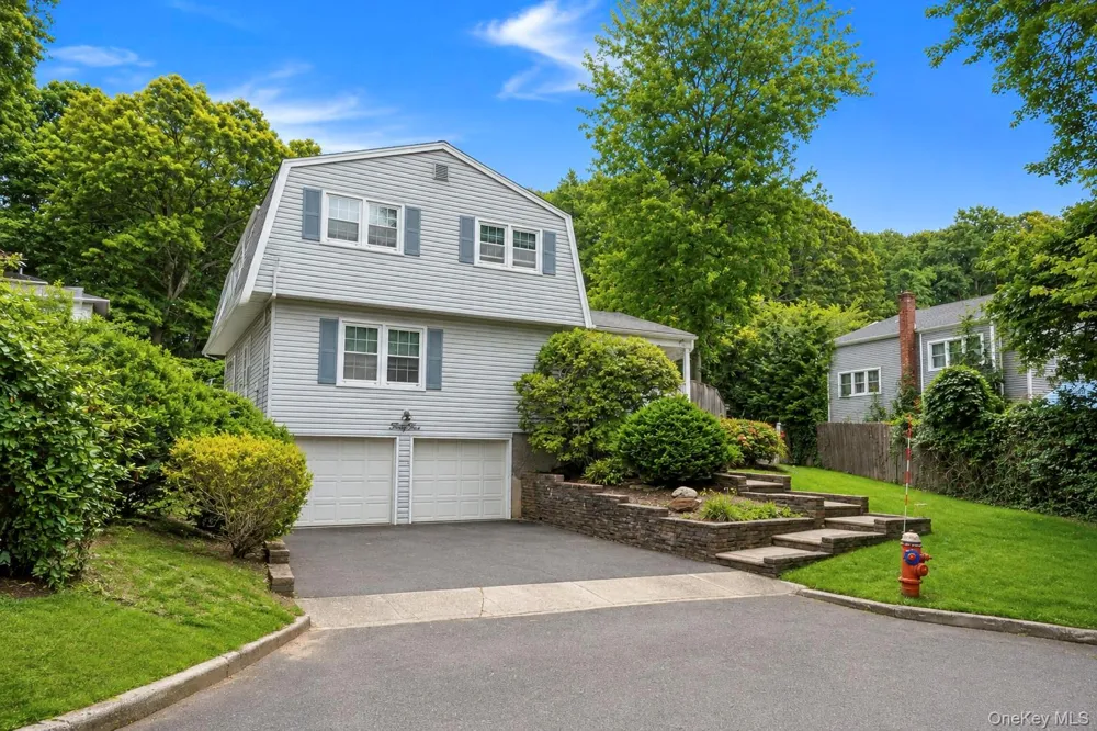 35 Sanford Street Huntington Station, NY 11746