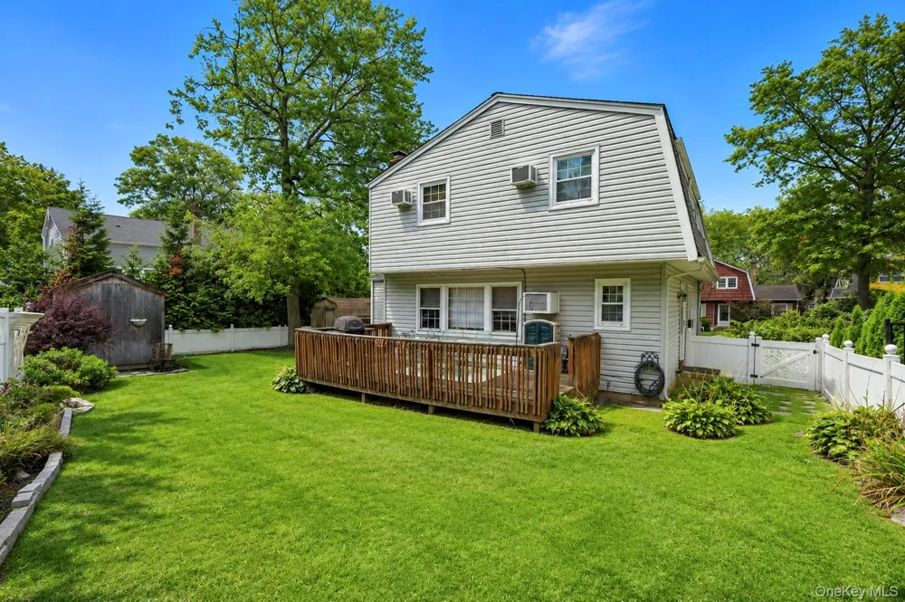 35 Sanford Street Huntington Station, NY 11746