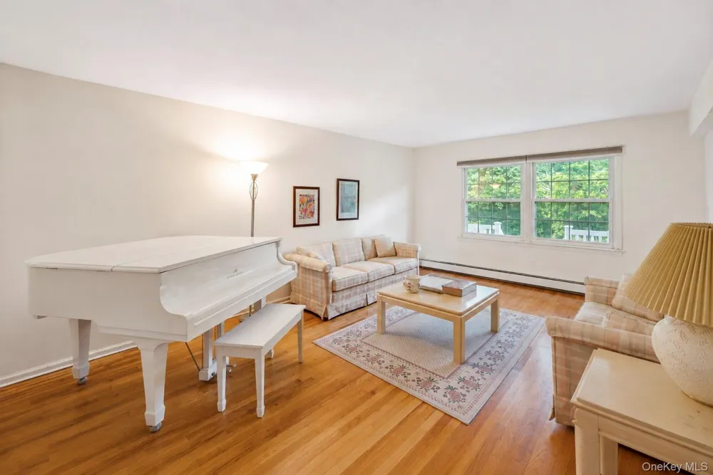 35 Sanford Street Huntington Station, NY 11746