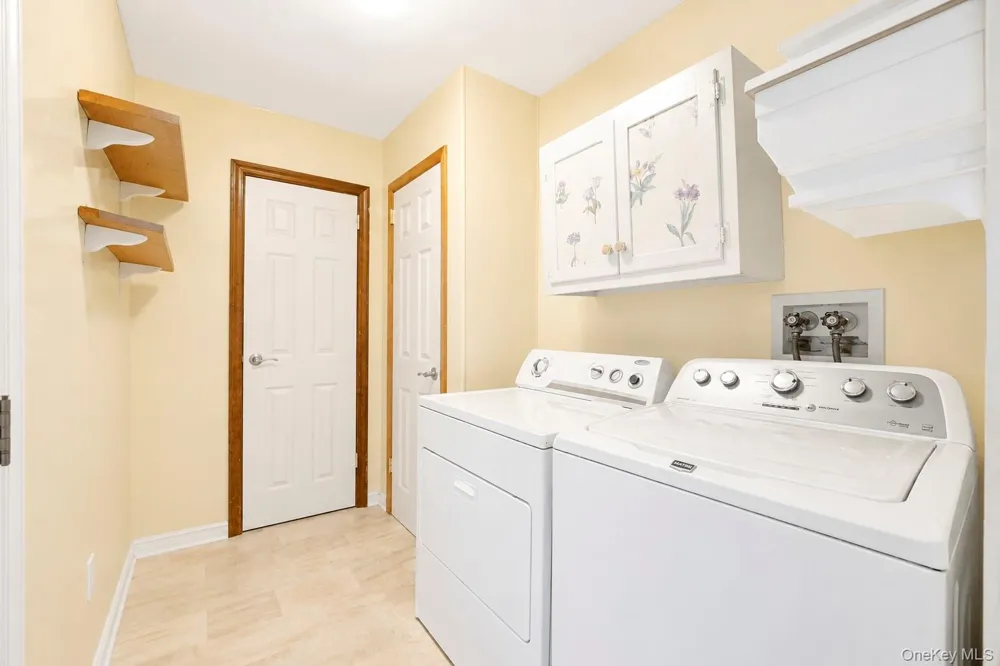 35 Sanford Street Huntington Station, NY 11746