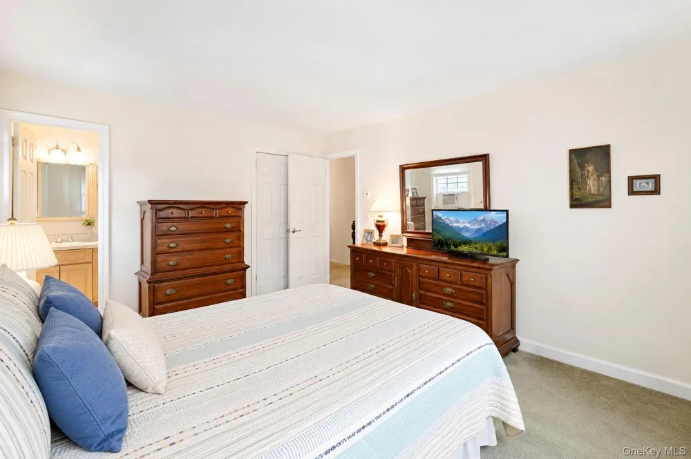 35 Sanford Street Huntington Station, NY 11746