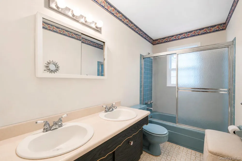 35 Sanford Street Huntington Station, NY 11746