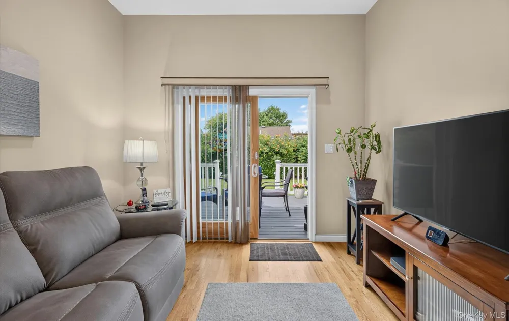 154 Park Lane Massapequa, NY 11758