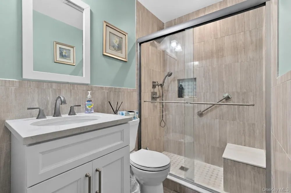 154 Park Lane Massapequa, NY 11758