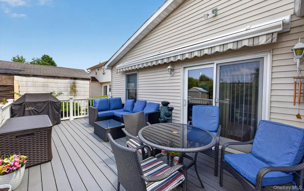 154 Park Lane Massapequa, NY 11758