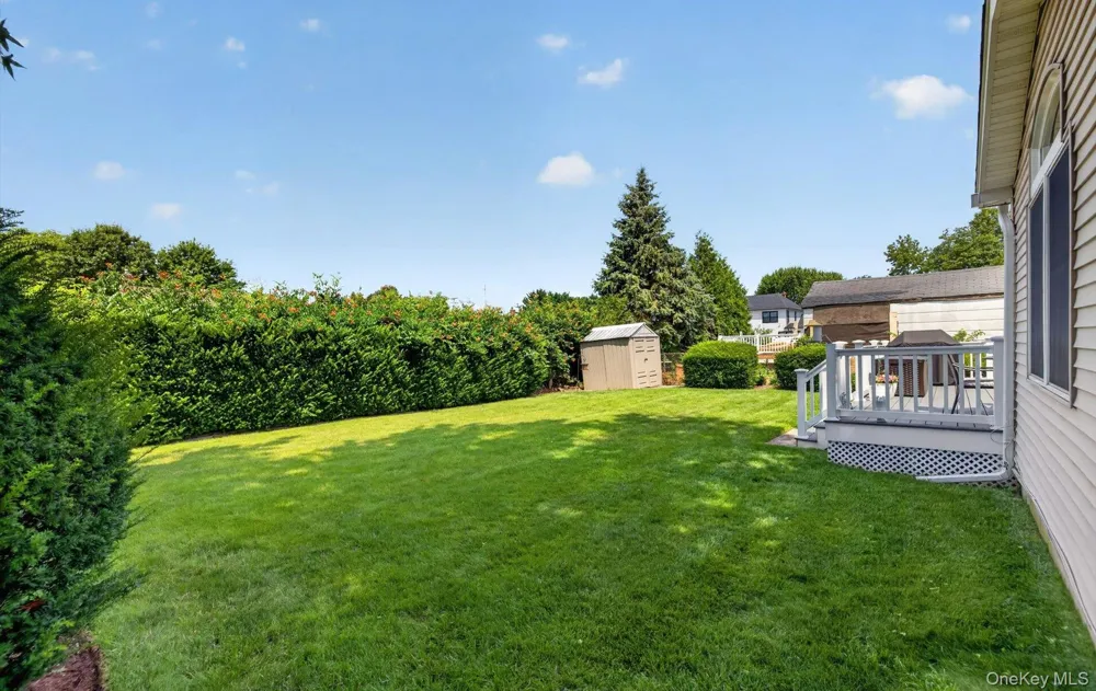 154 Park Lane Massapequa, NY 11758