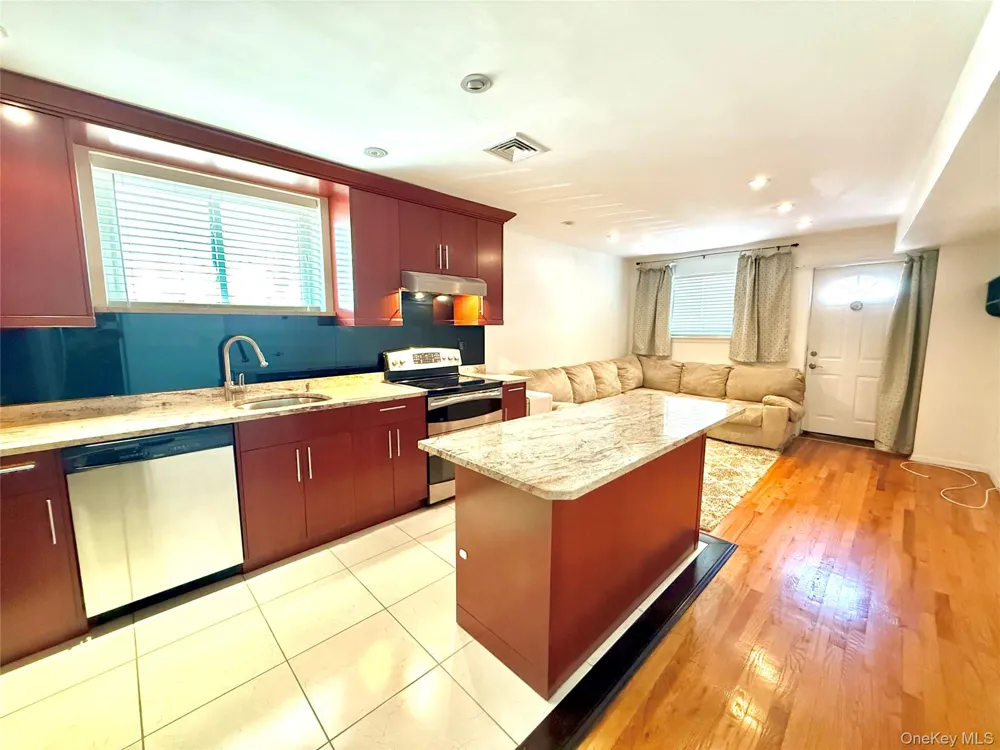32 Elissa Lane #Unit 1 Yonkers, NY 10710