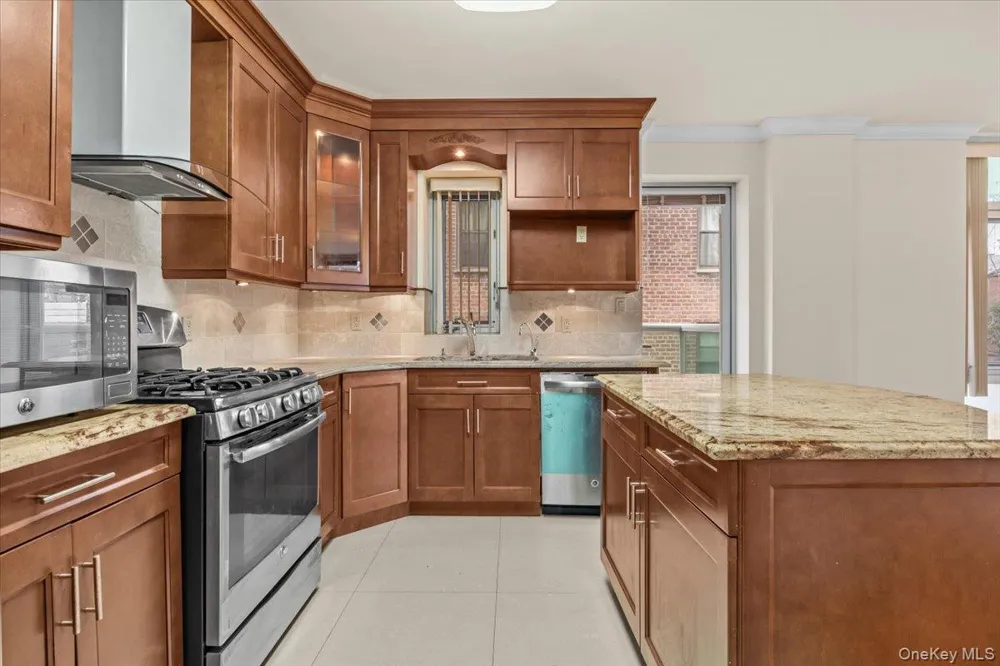 3511 Cambridge #3F Bronx, NY 10463
