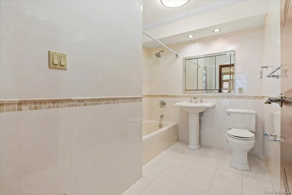 3511 Cambridge #3F Bronx, NY 10463