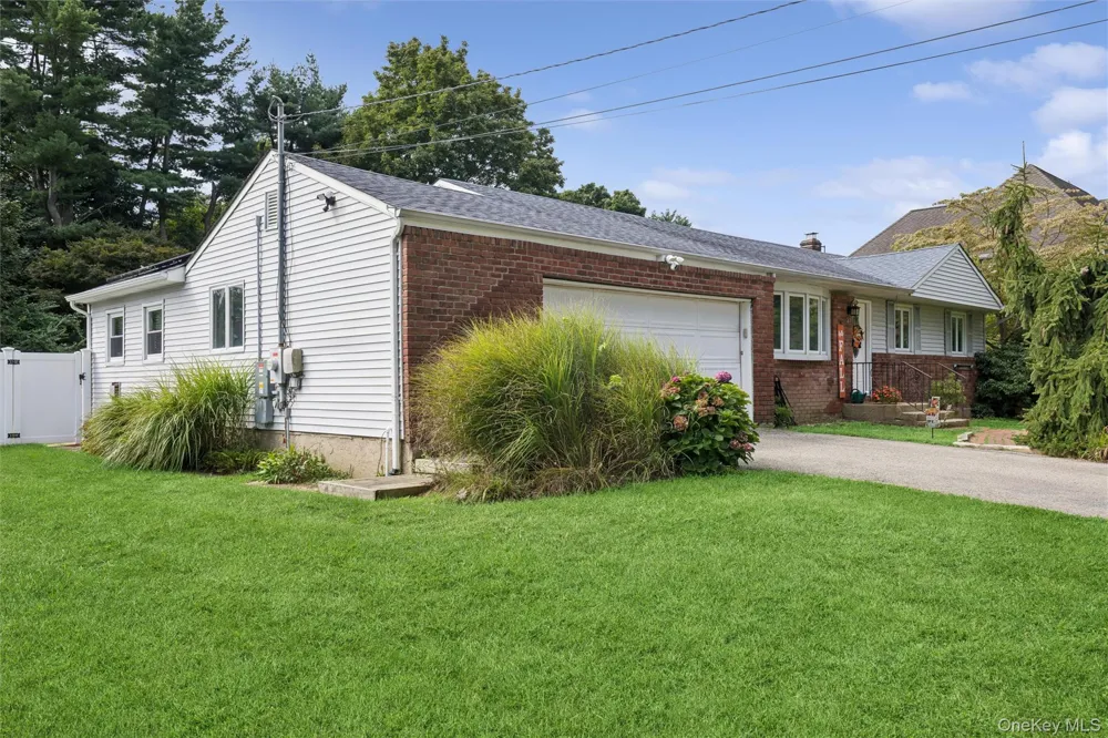 31 Ketay Drive East Northport, NY 11731