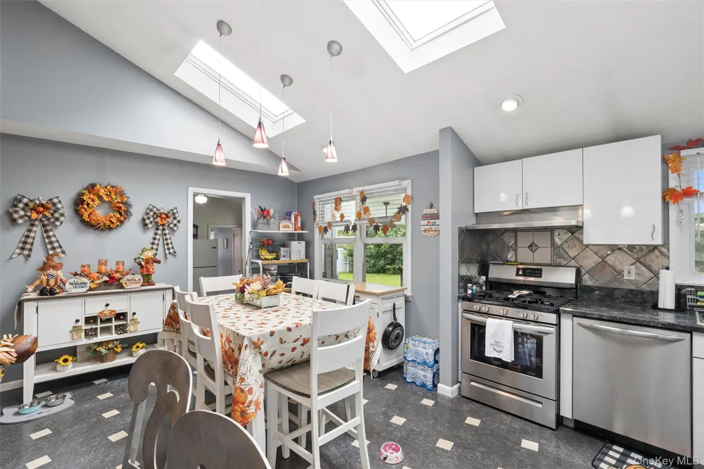 31 Ketay Drive East Northport, NY 11731