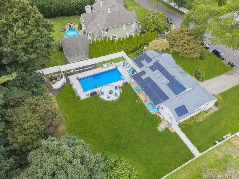 31 Ketay Drive East Northport, NY 11731