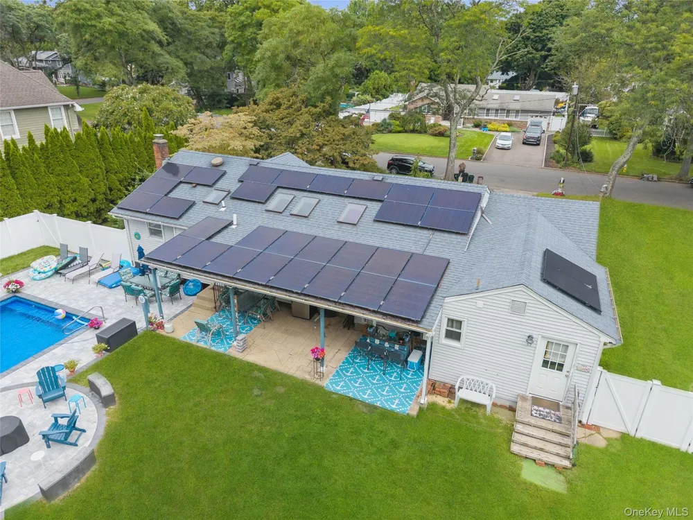 31 Ketay Drive East Northport, NY 11731
